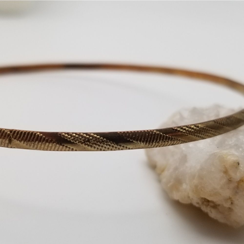 Meadow wilderness round bracelet. B515